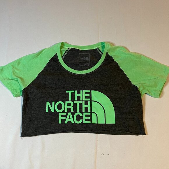 The North Face Tee Shirt Womens Size XS Black Green Short Sleeve Crop Crew Neck - Picture 1 of 4